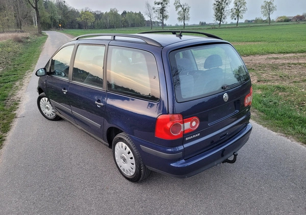 Volkswagen Sharan cena 17999 przebieg: 197000, rok produkcji 2007 z Chełmno małe 781